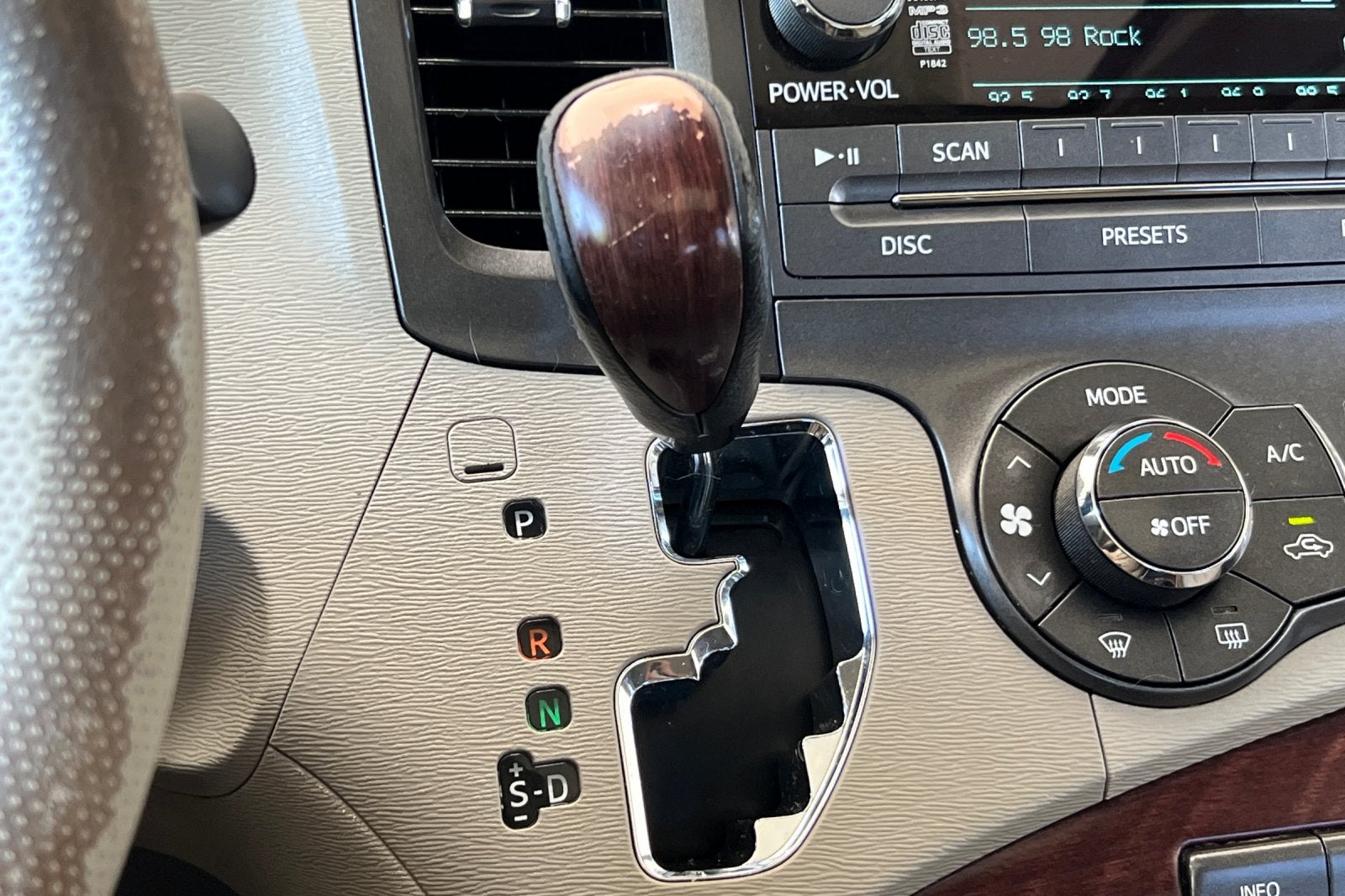 2014 Toyota Sienna XLE