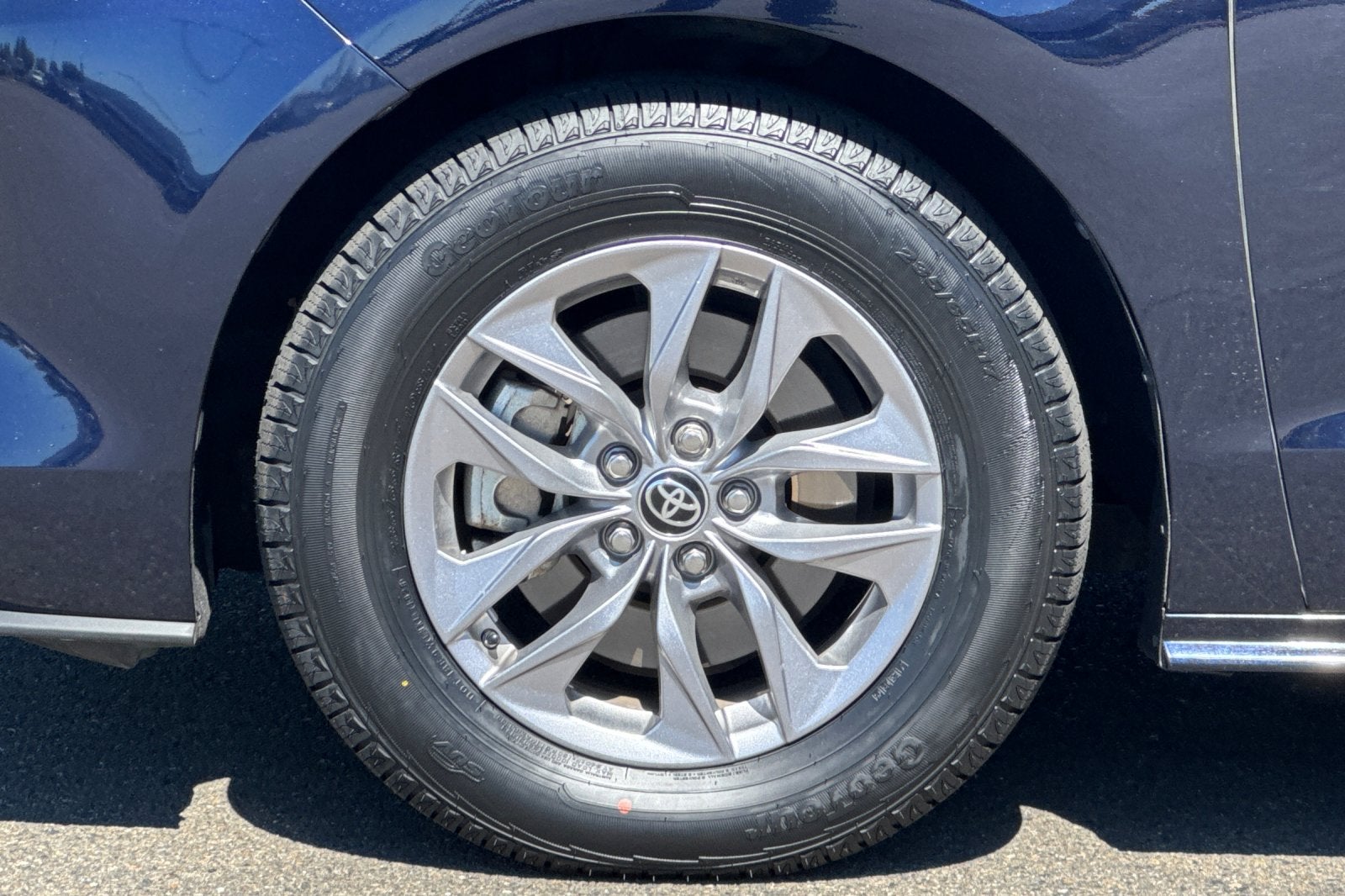 2024 Toyota Sienna XLE