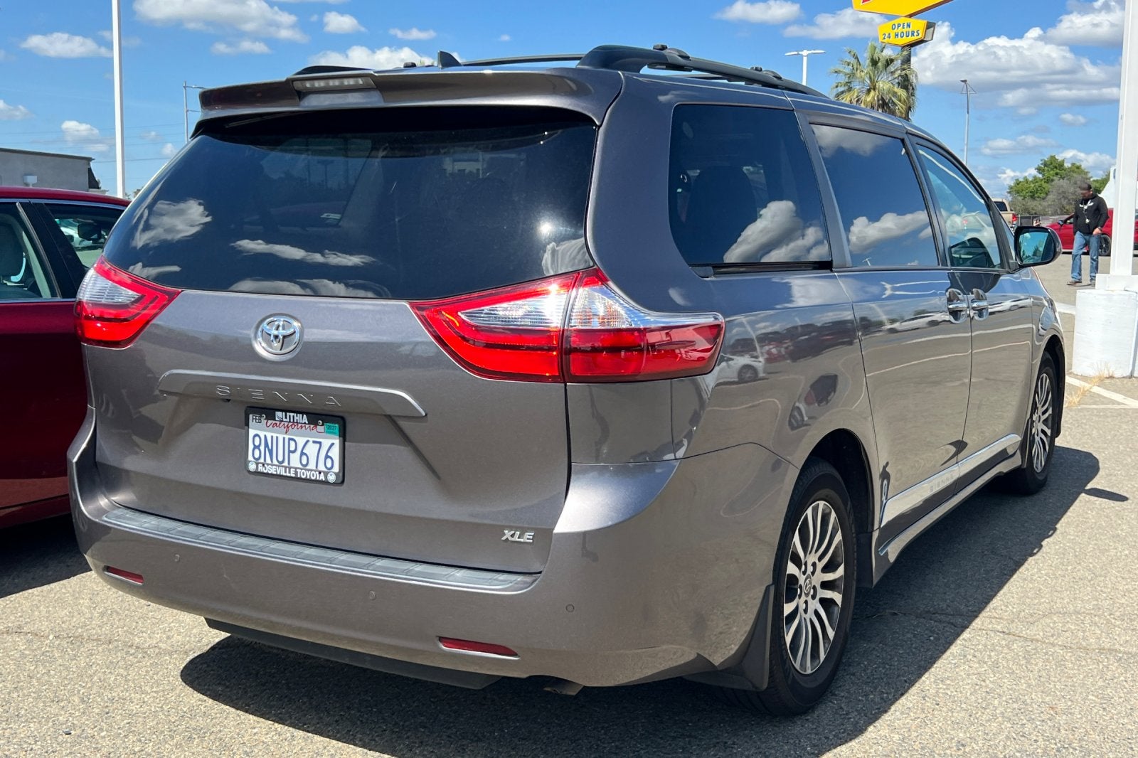 2020 Toyota Sienna XLE Premium