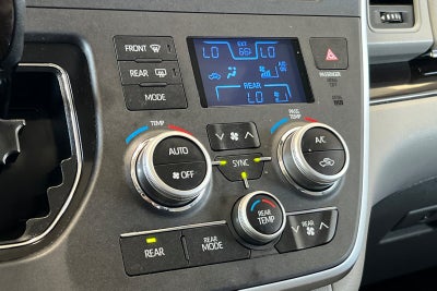 2020 Toyota Sienna XLE