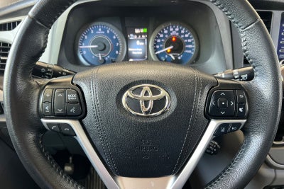 2020 Toyota Sienna XLE