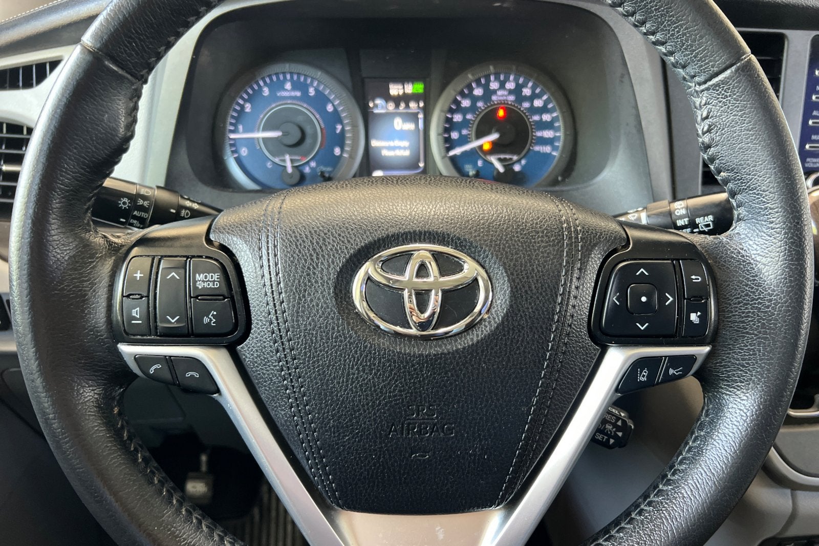2020 Toyota Sienna XLE