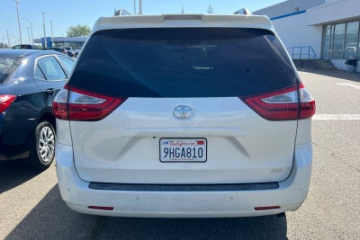 2018 Toyota Sienna XLE