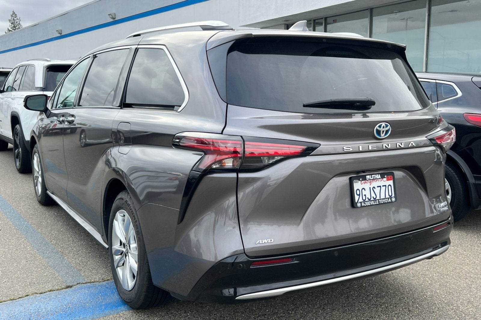 2023 Toyota Sienna Limited