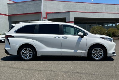 2021 Toyota Sienna Limited