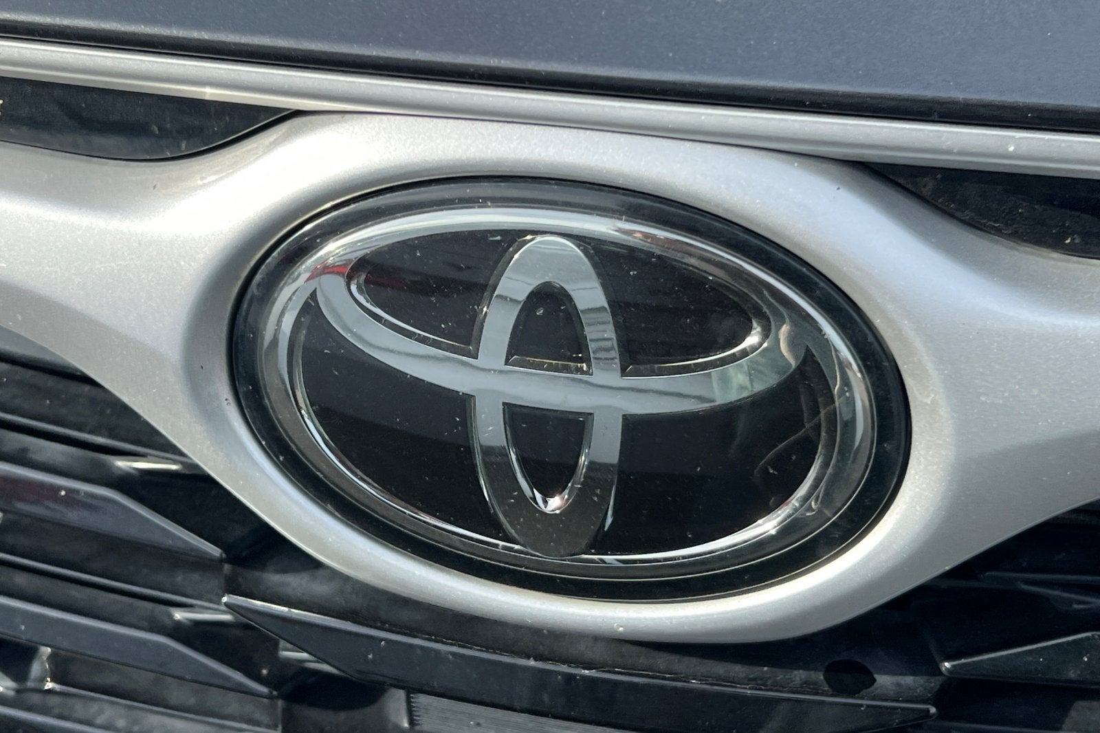 2020 Toyota Highlander LE