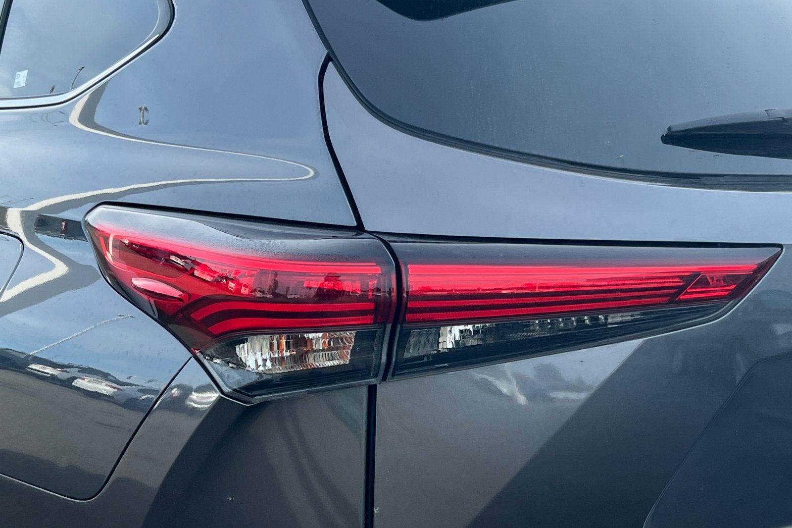 2020 Toyota Highlander LE