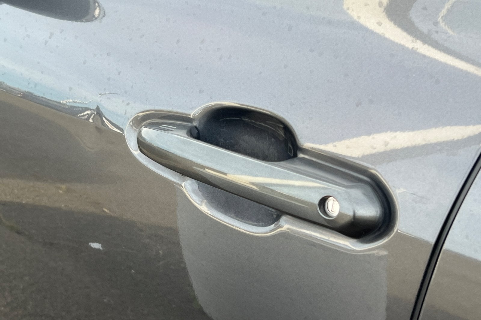 2020 Toyota Highlander LE