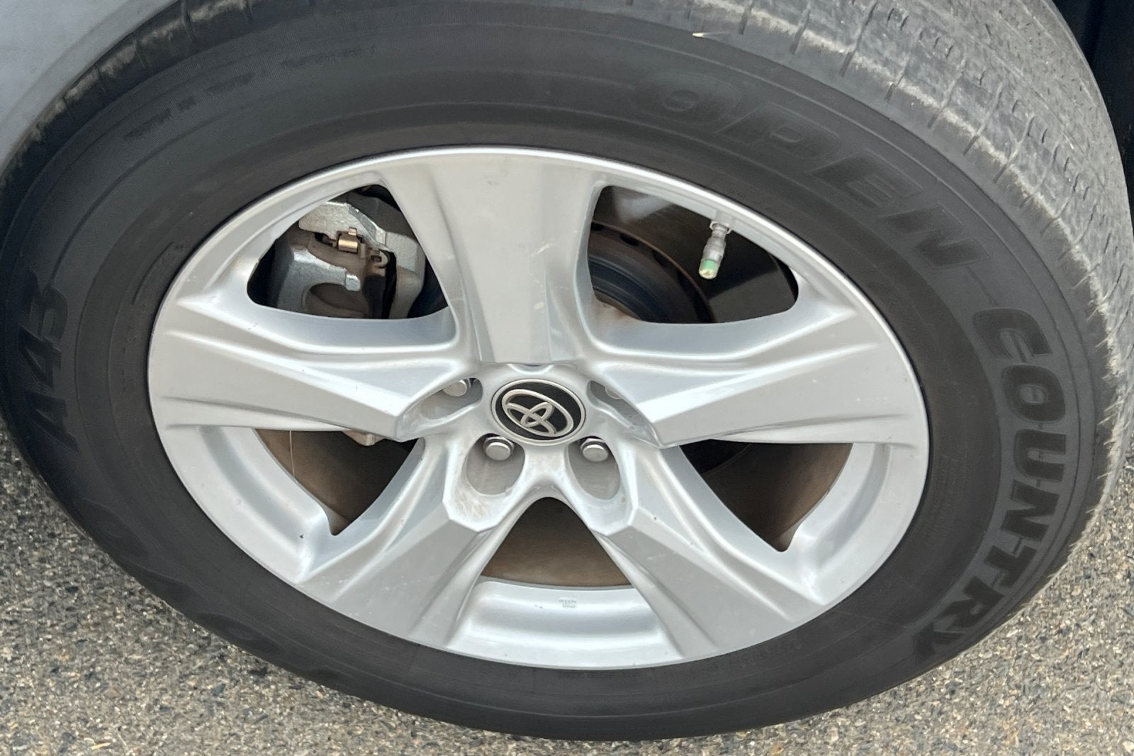 2020 Toyota Highlander LE