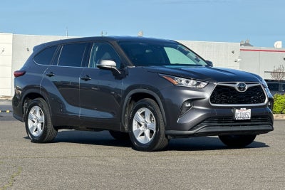 2020 Toyota Highlander LE