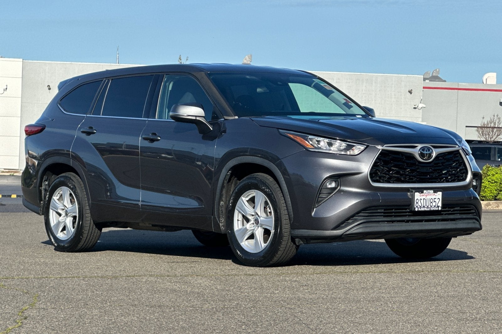 2020 Toyota Highlander LE