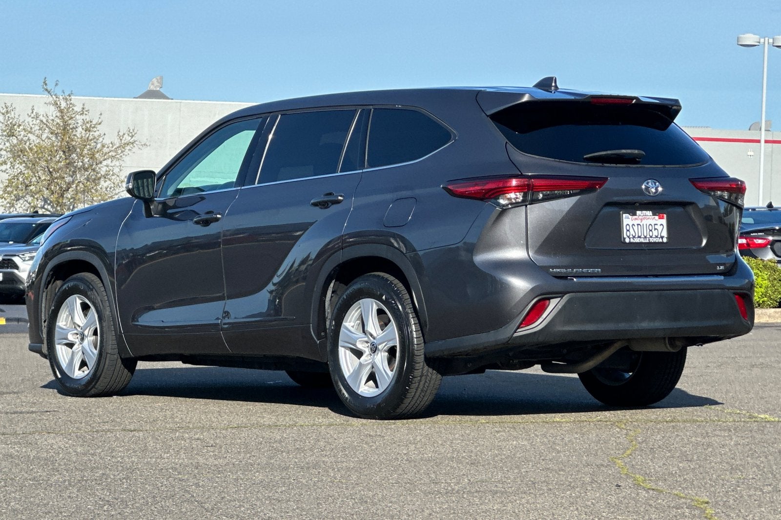 2020 Toyota Highlander LE