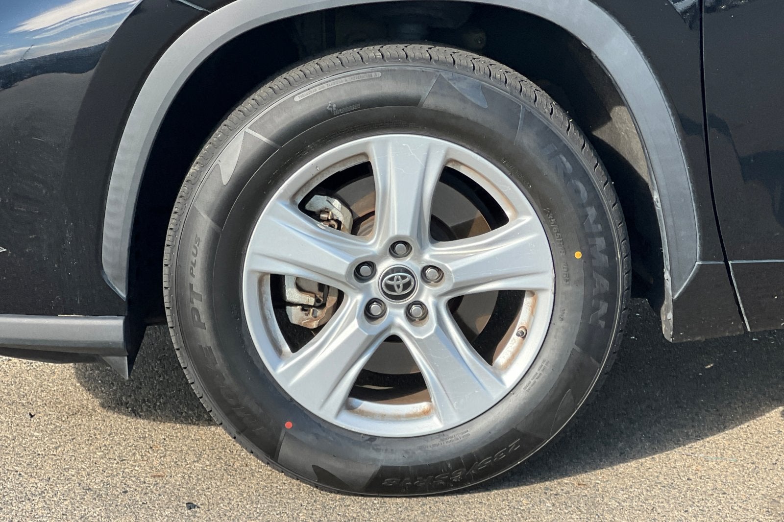 2021 Toyota Highlander LE