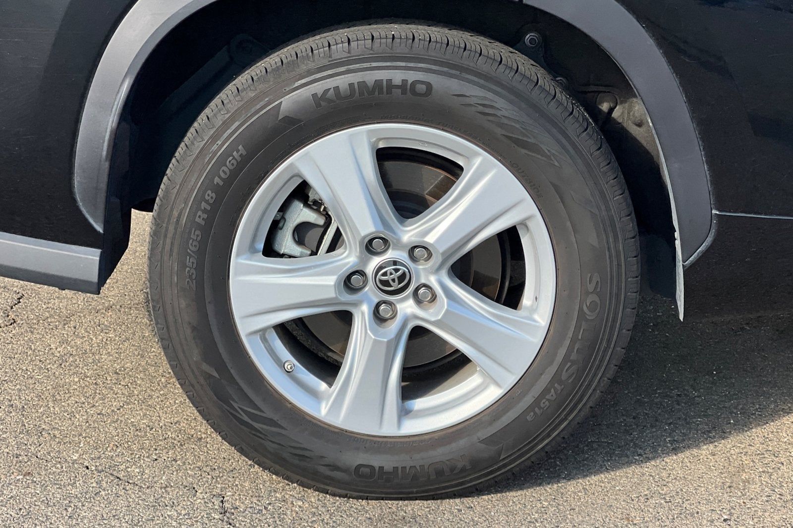 2021 Toyota Highlander LE