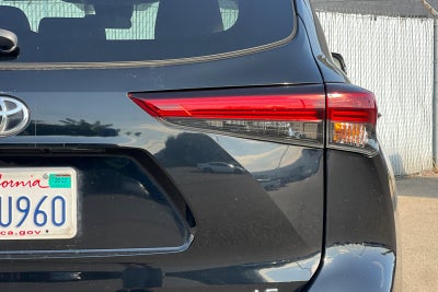 2021 Toyota Highlander LE