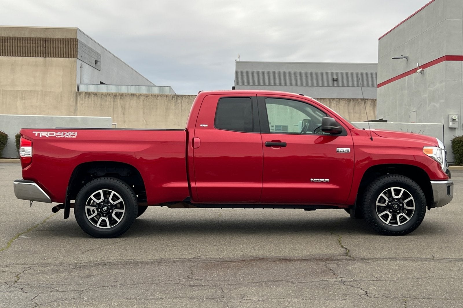 2016 Toyota Tundra SR5