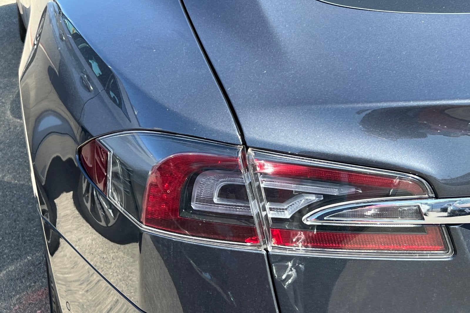 2015 Tesla Model S 85D