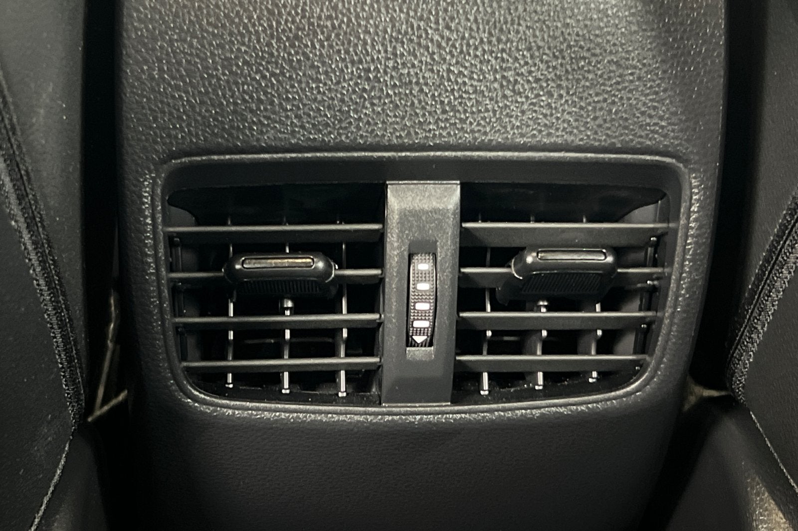 2024 Toyota Corolla Cross Hybrid XSE