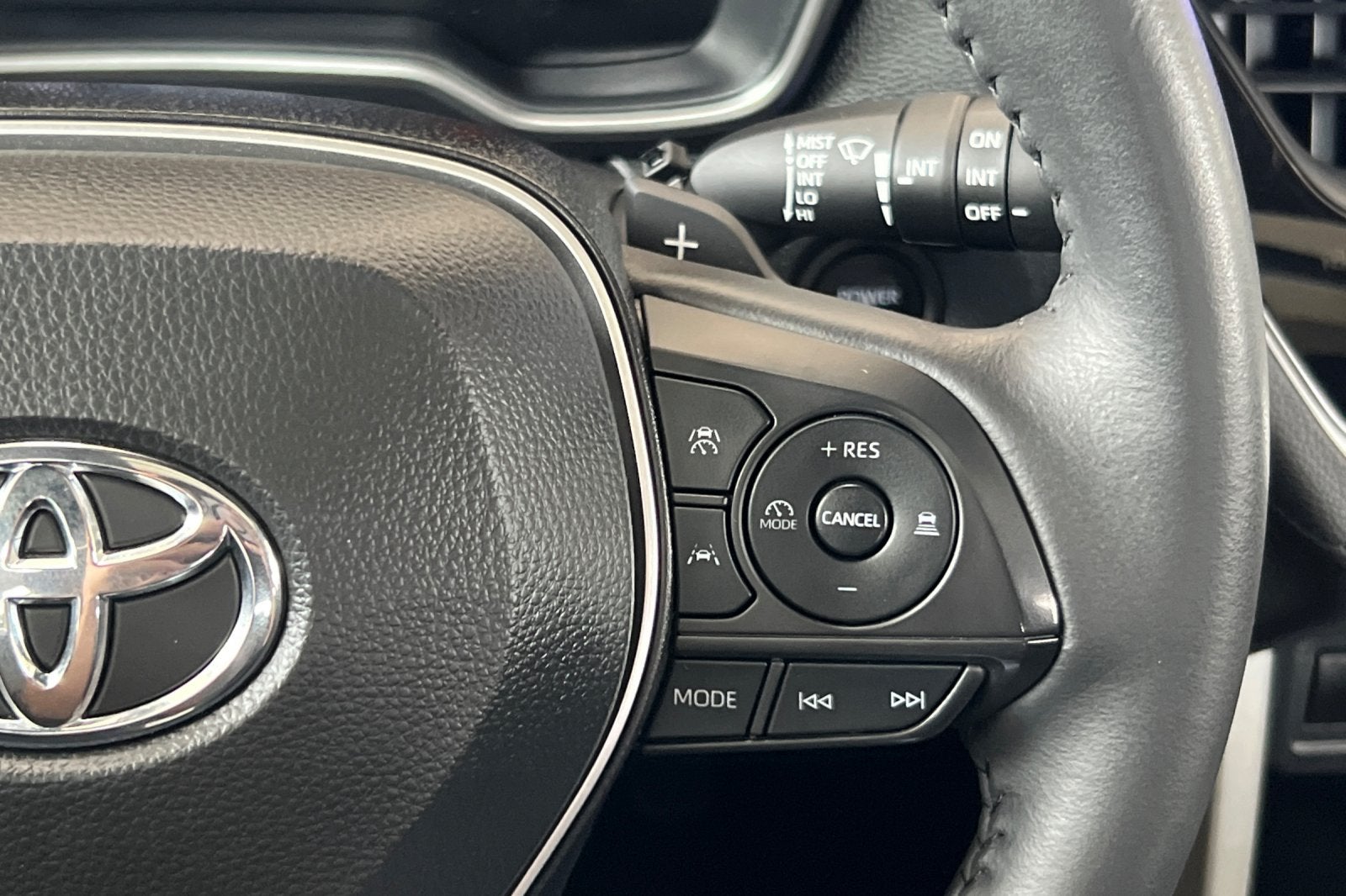 2024 Toyota Corolla Cross Hybrid XSE
