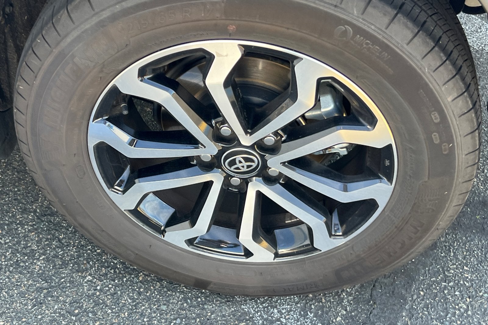 2025 Toyota Corolla Cross Hybrid SE