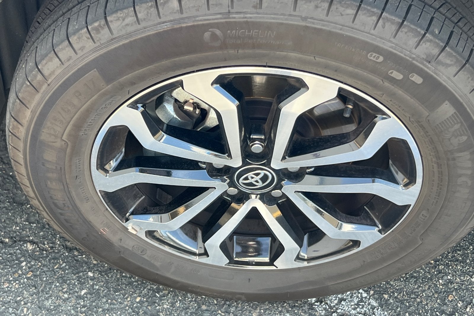 2025 Toyota Corolla Cross Hybrid SE