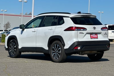 2025 Toyota Corolla Cross Hybrid SE