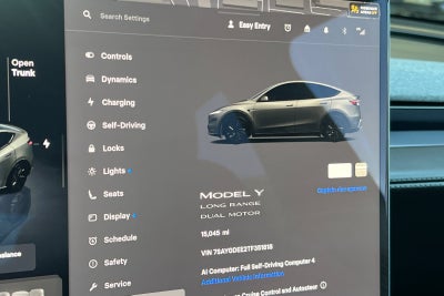 2026 Tesla Model Y Base