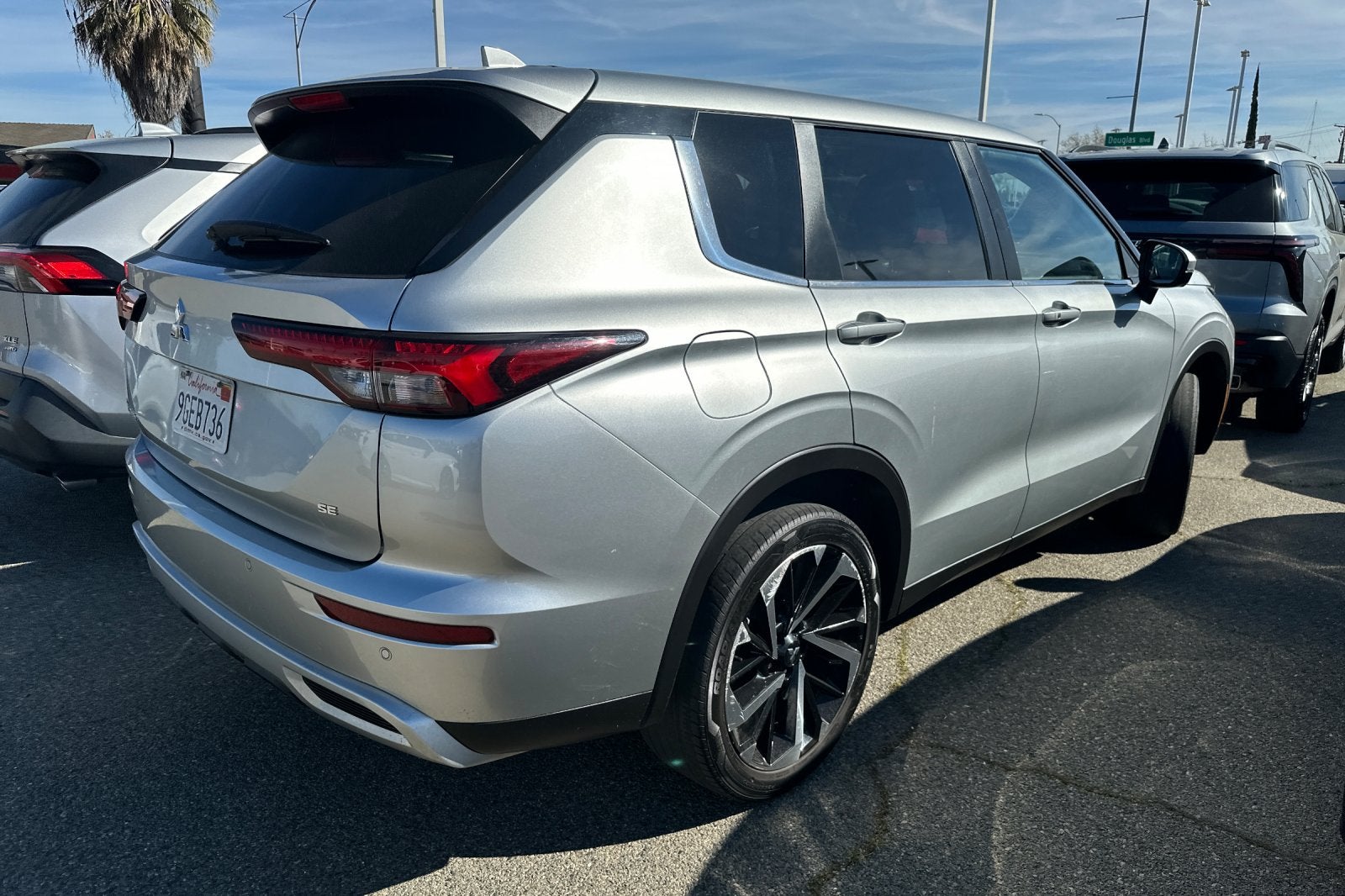 2023 Mitsubishi Outlander SE