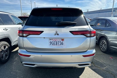 2023 Mitsubishi Outlander SE