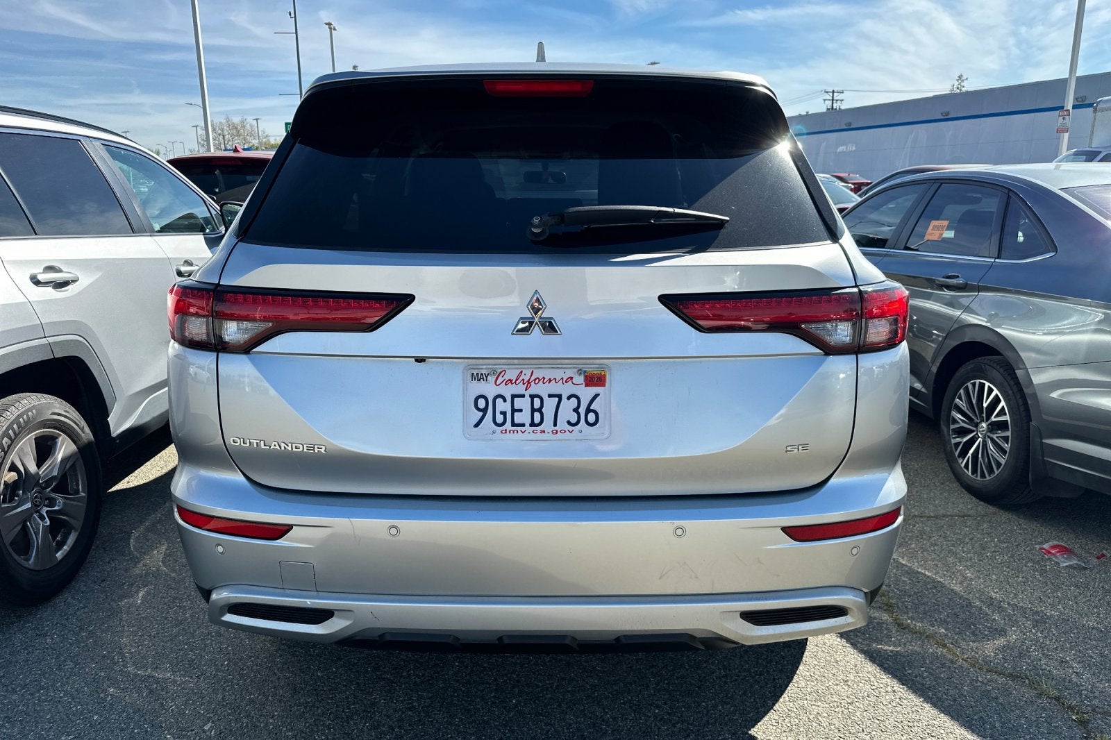 2023 Mitsubishi Outlander SE