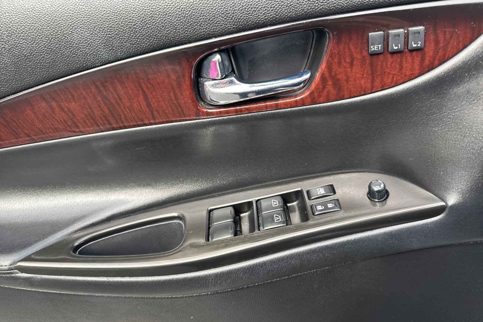 2017 INFINITI QX50 Base
