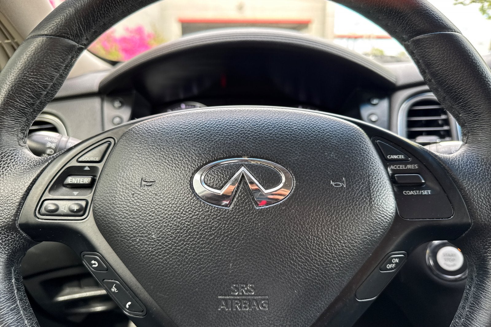2017 INFINITI QX50 Base