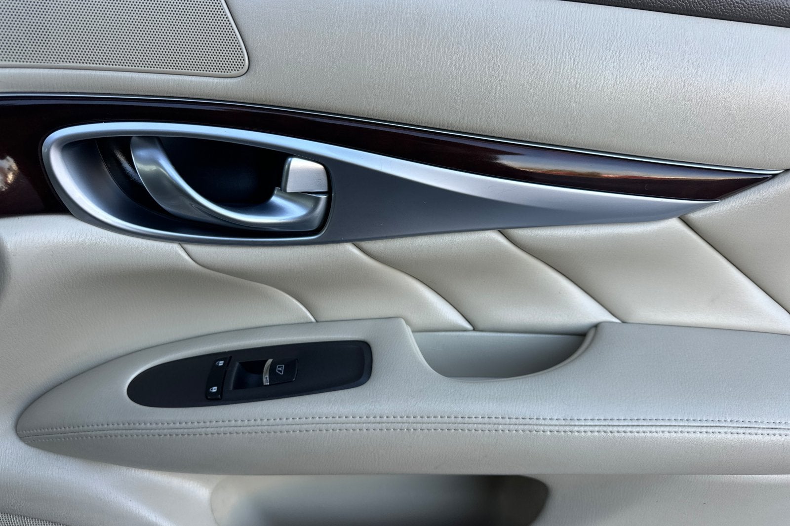 2012 INFINITI M37 Base