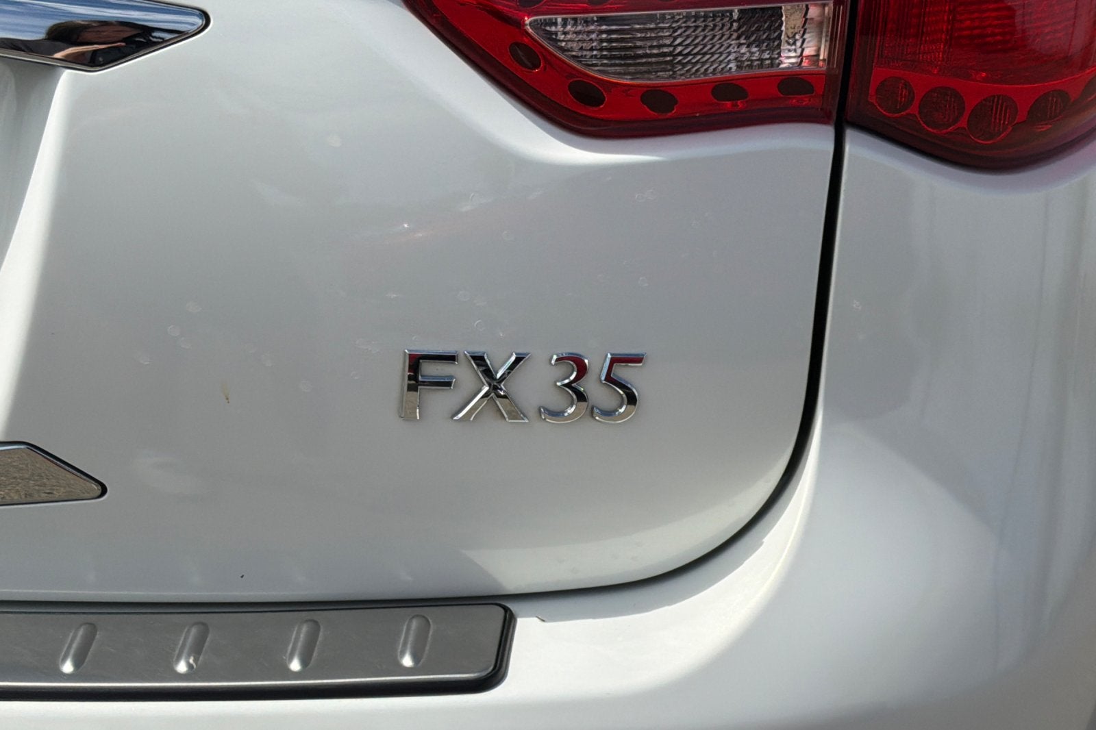 2010 INFINITI FX35 Base