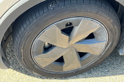 2023 Toyota Prius LE