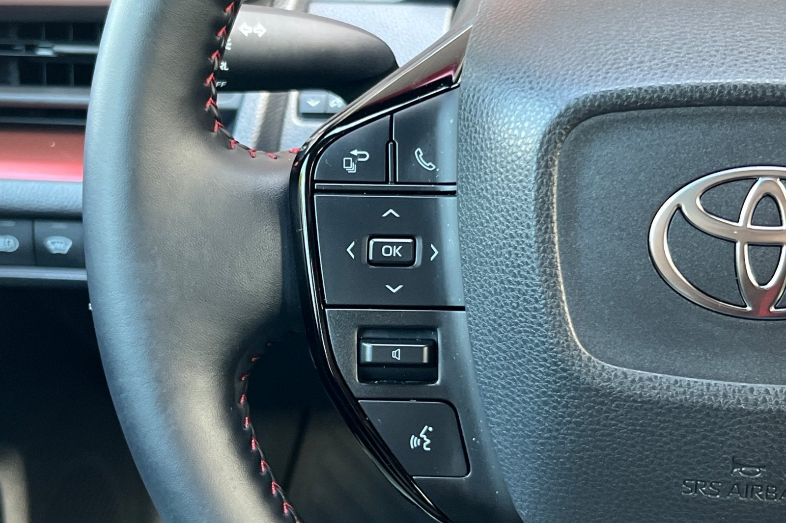 2024 Toyota Prius Prime SE