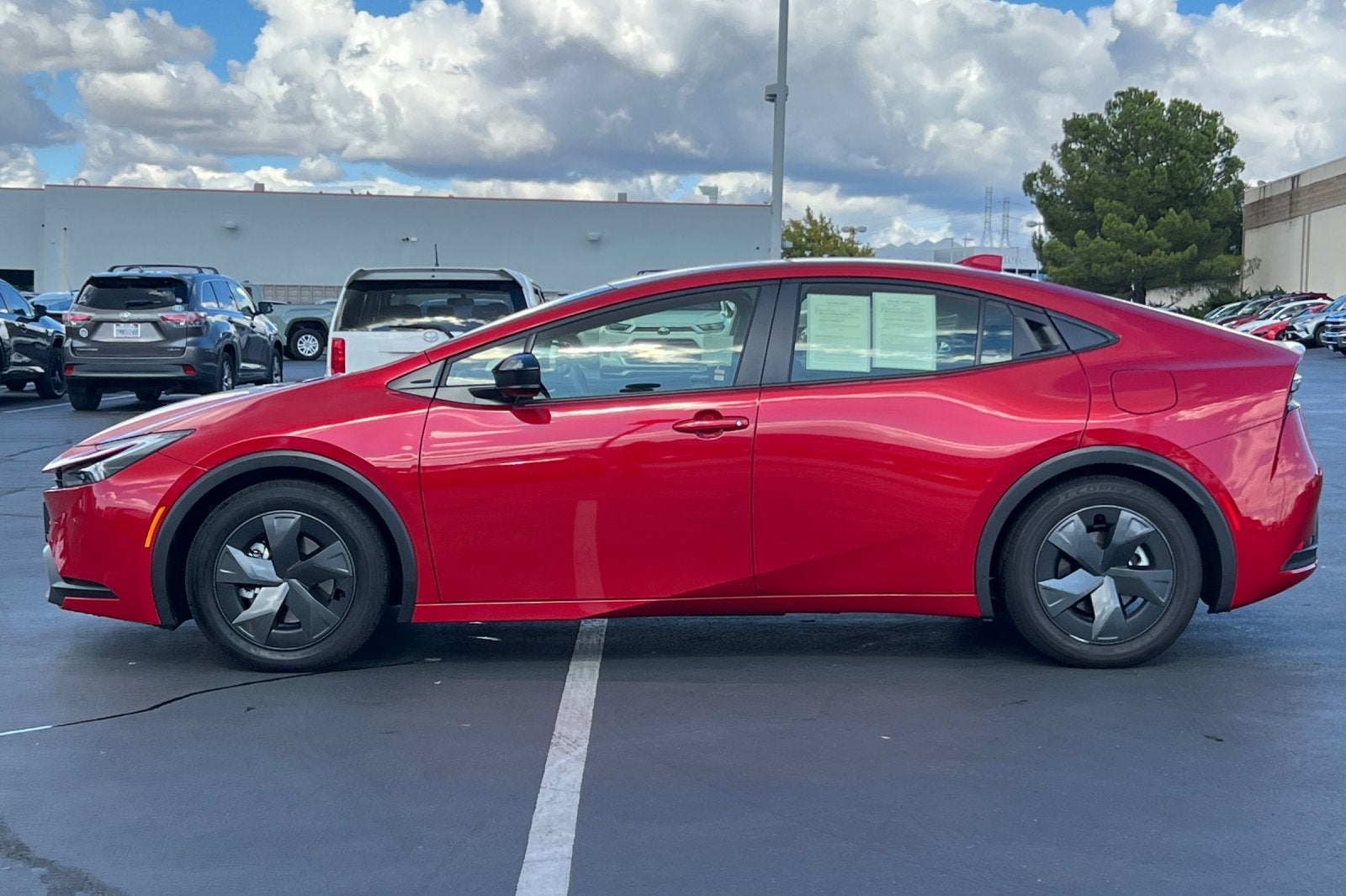 2024 Toyota Prius Prime SE
