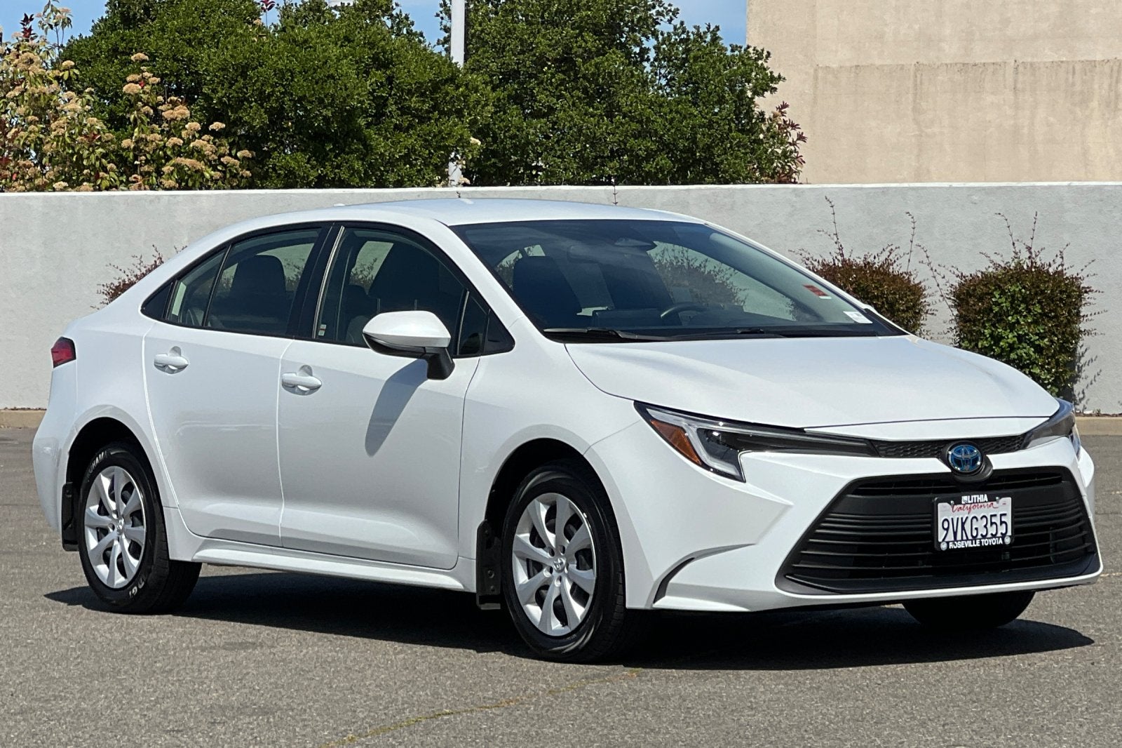 2025 Toyota Corolla Hybrid LE