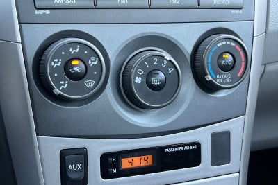 2011 Toyota Corolla LE