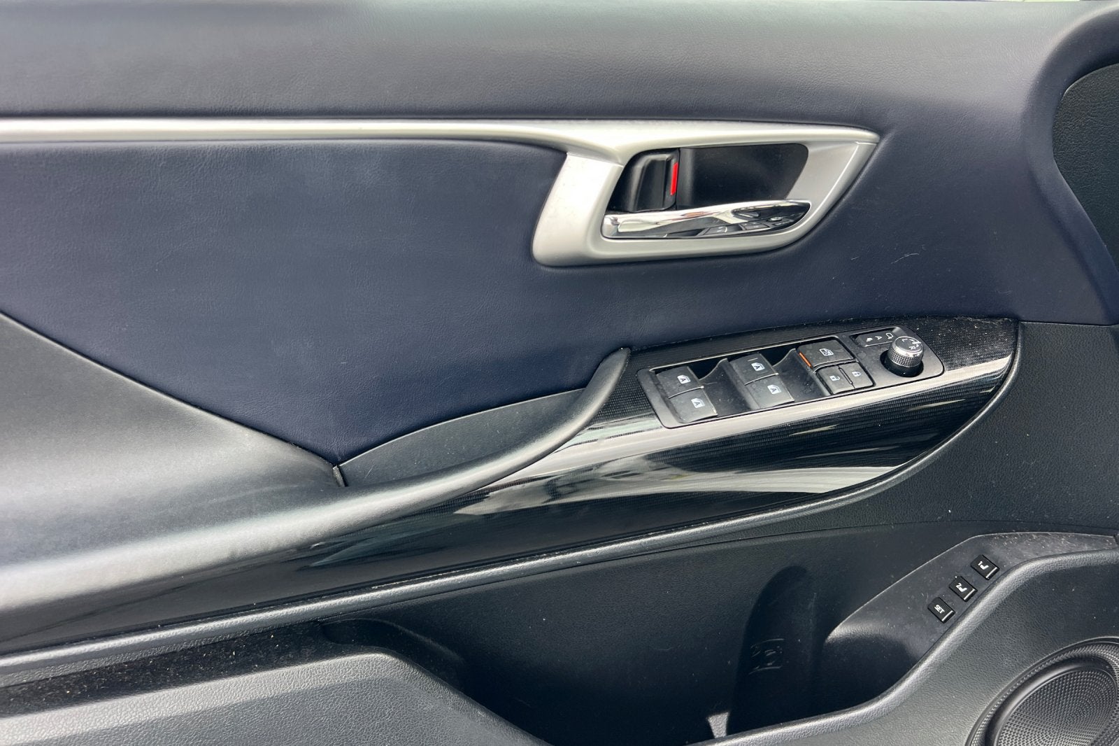 2017 Toyota Mirai Base