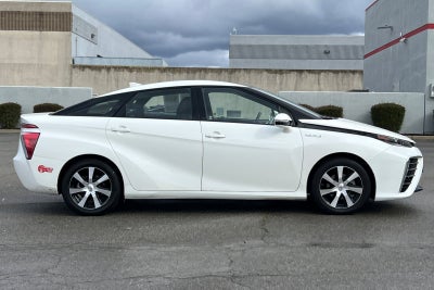 2017 Toyota Mirai Base
