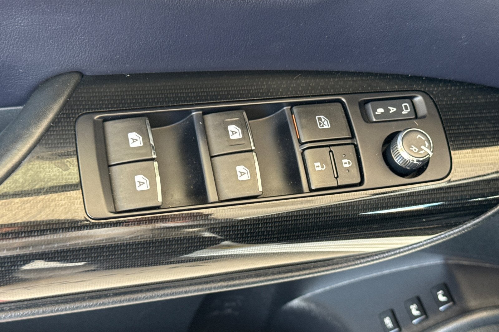 2016 Toyota Mirai Base