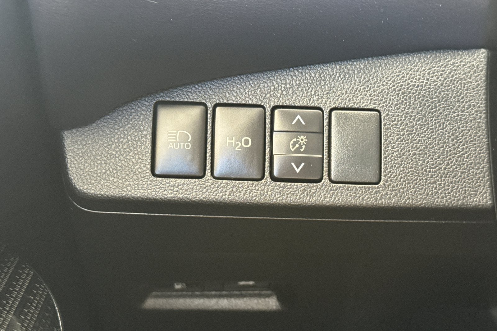 2016 Toyota Mirai Base