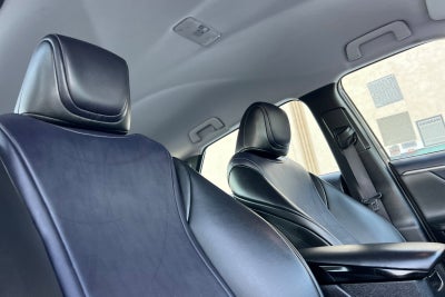 2017 Toyota Mirai Base