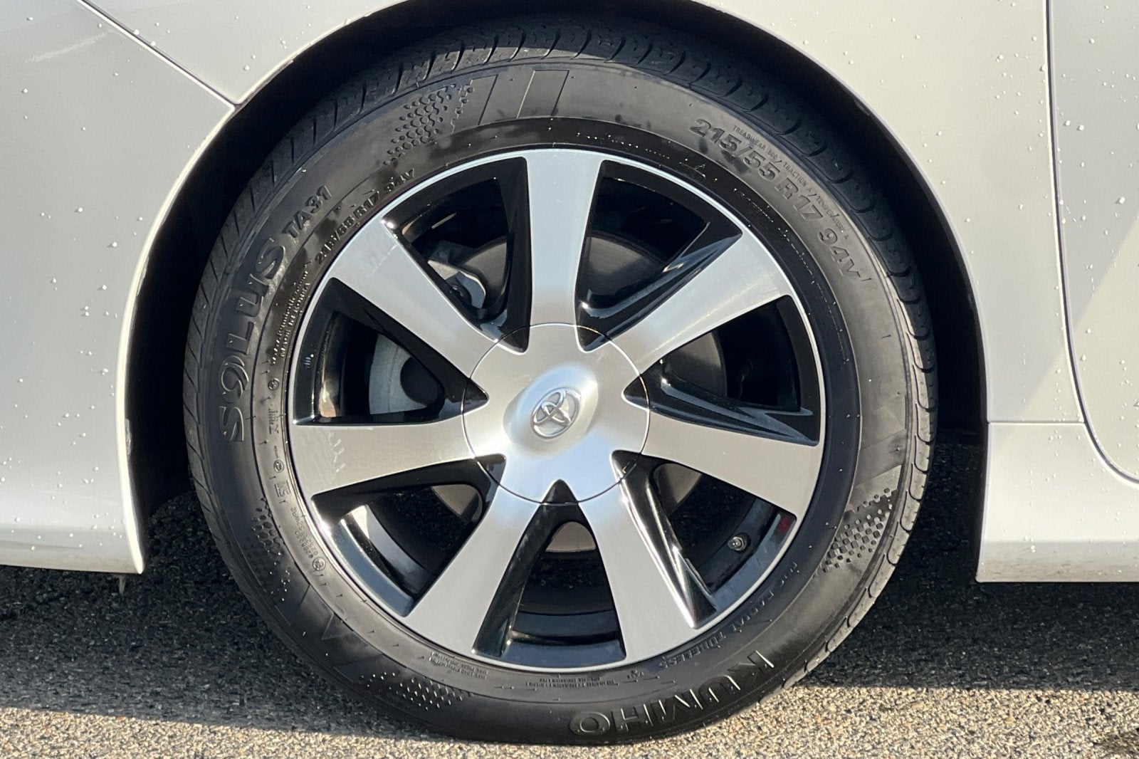 2017 Toyota Mirai Base