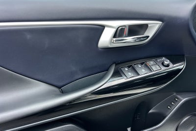 2018 Toyota Mirai Base