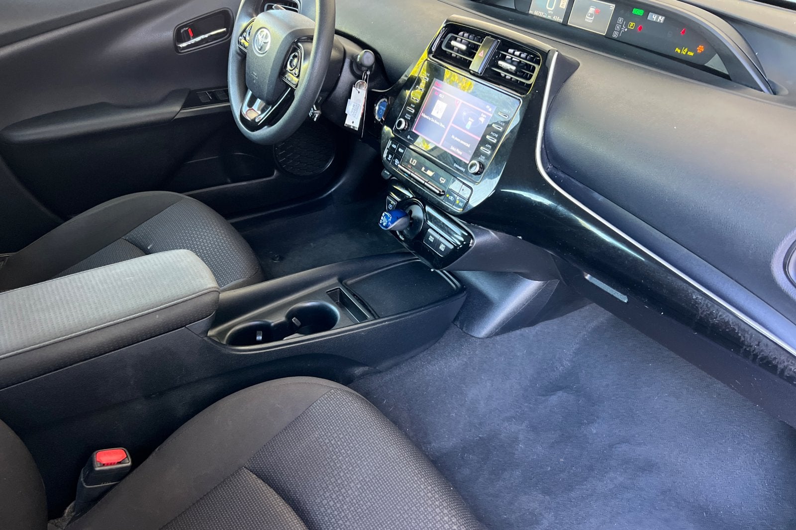 2021 Toyota Prius LE