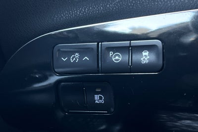 2022 Toyota Prius LE