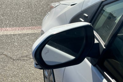 2022 Toyota Prius LE