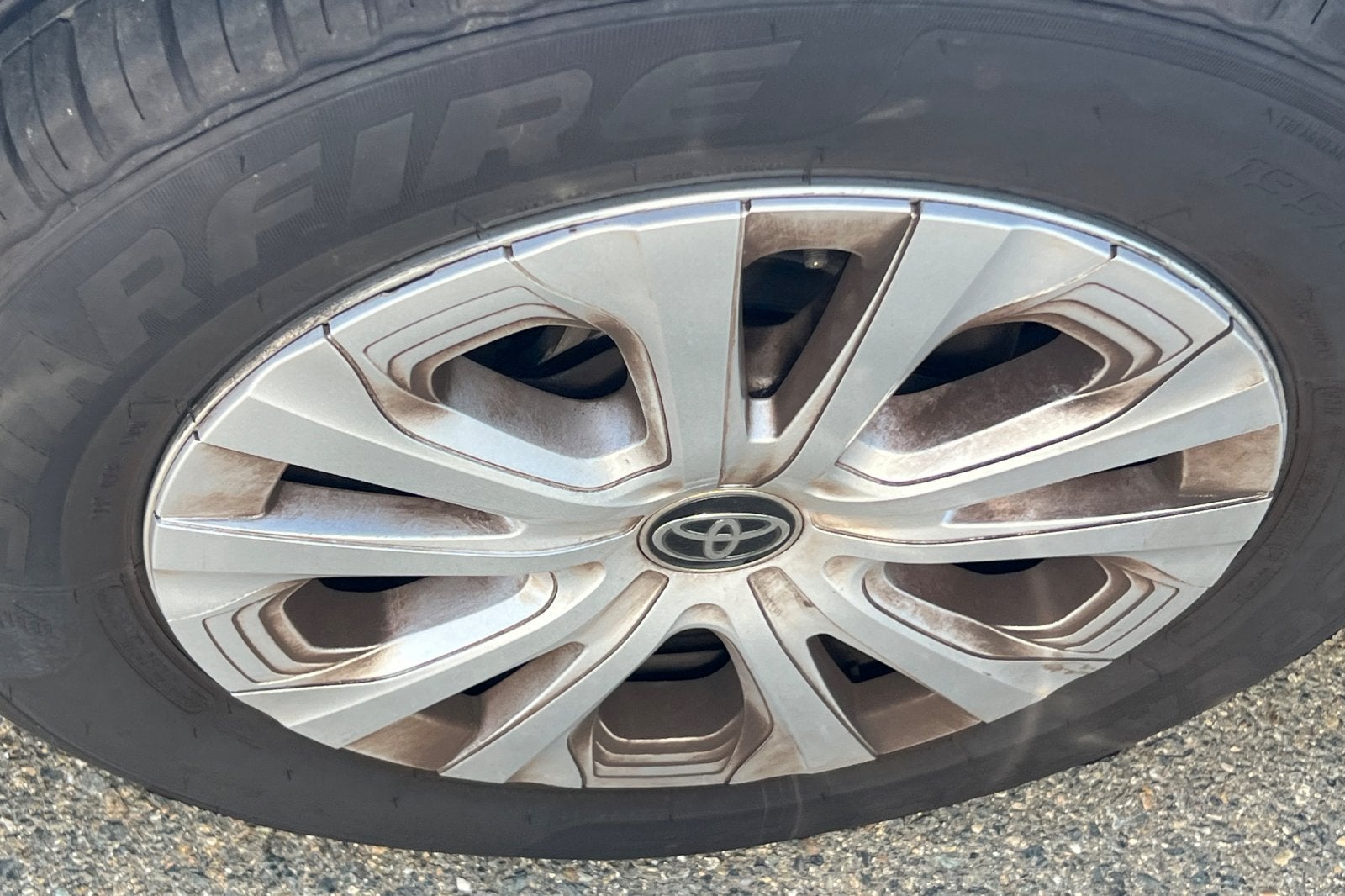 2022 Toyota Prius LE